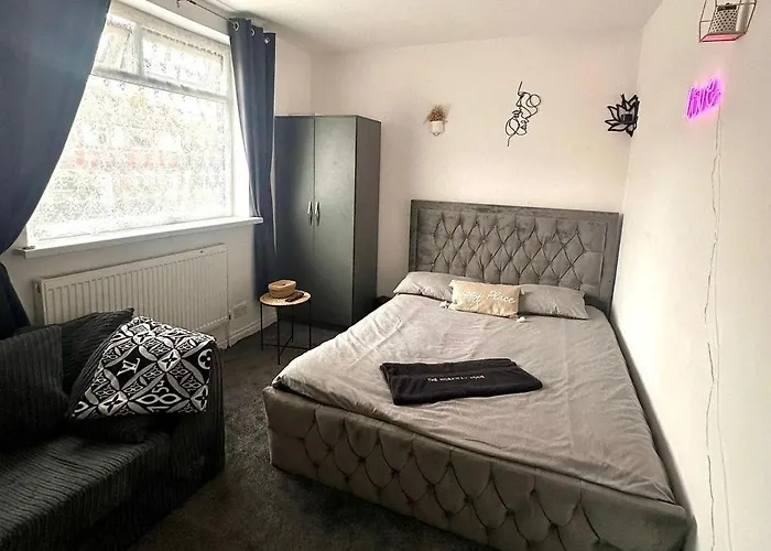 The Hideaway Home Bd5 - 2 Bed Lovely Modern House