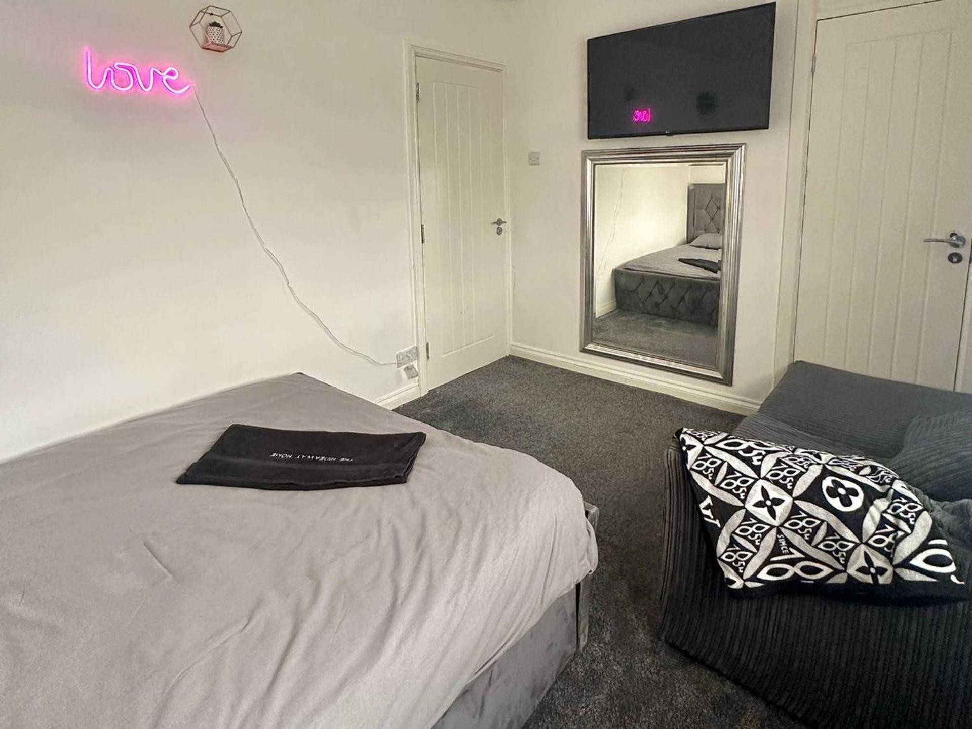 The Hideaway Bd5 - 2 Bed Lovely Modern House Holiday home